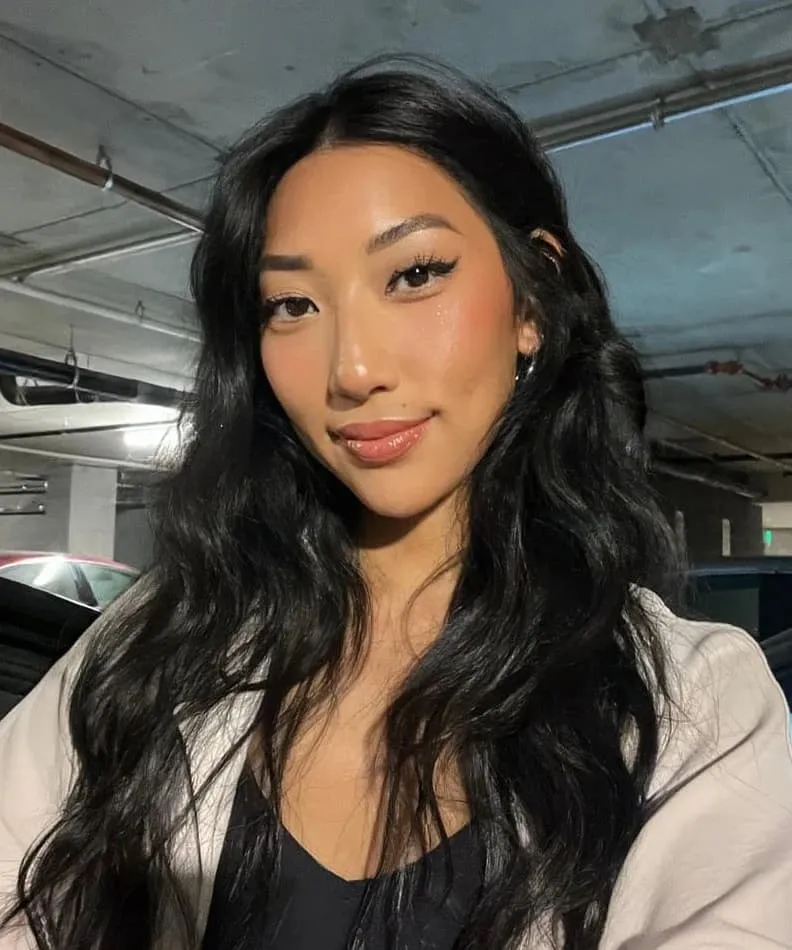 Ragazza seducente guadagnare OnlyFans abbonamenti esclusivi premium